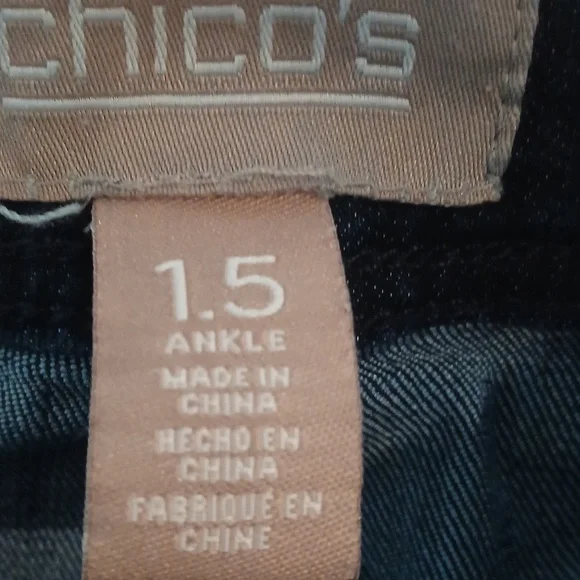 Chico's Dark Blue Ankle Jeans 1.5 US SIZE 10 OR MEDIUM - Picture 2 of 11